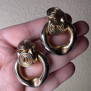 Vintage 80s Door-Knocker Clip-On Earrings – Two-Tone Gold/Silver Spiral Top